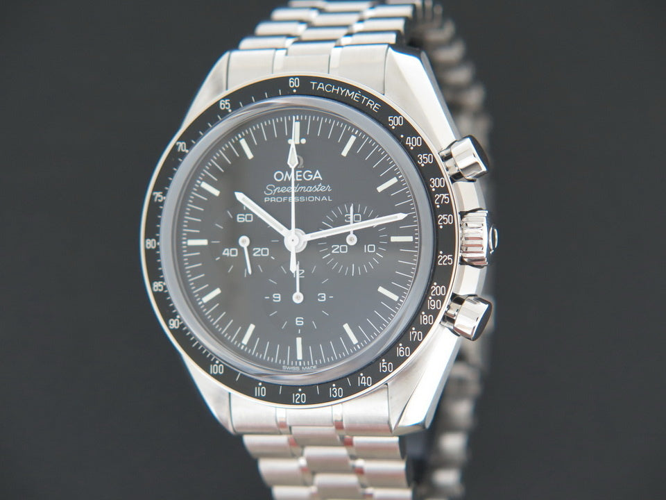 Omega Speedmaster Professional Moonwatch Co-Axial Sapphire 31030425001002 NEW (1)