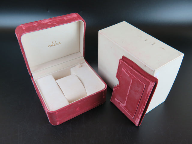 Omega Box Set With Cardholder
