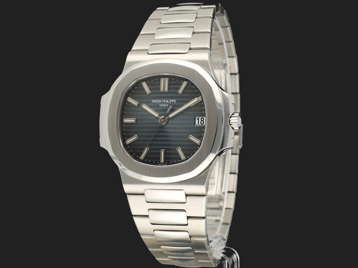 Patek Philippe Nautilus Automatic Blue Dial 5800/1A-001  (1)