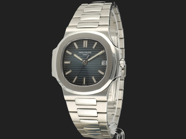Patek Philippe Nautilus Automatic Blue Dial 5800/1A-001