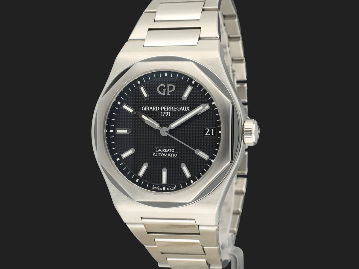 Girard-Perregaux Laureato 42MM Black Dial Automatic 81010-11-634-11A (1)