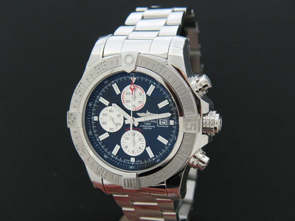 Breitling Super Avenger II (1)