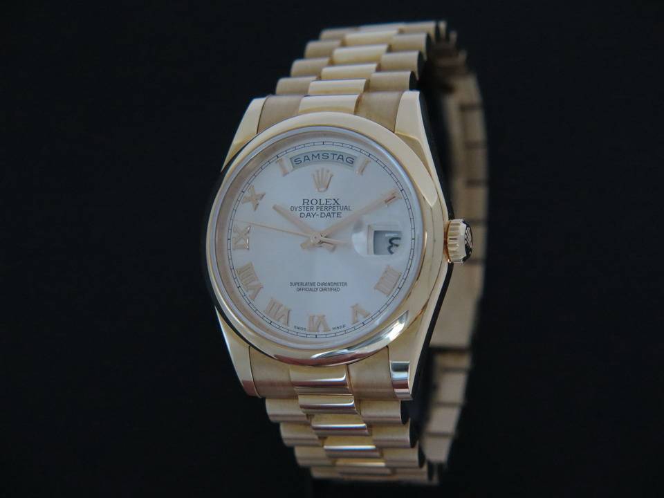 Rolex Oyster Perpetual Day-Date Rose Gold NOS (1)