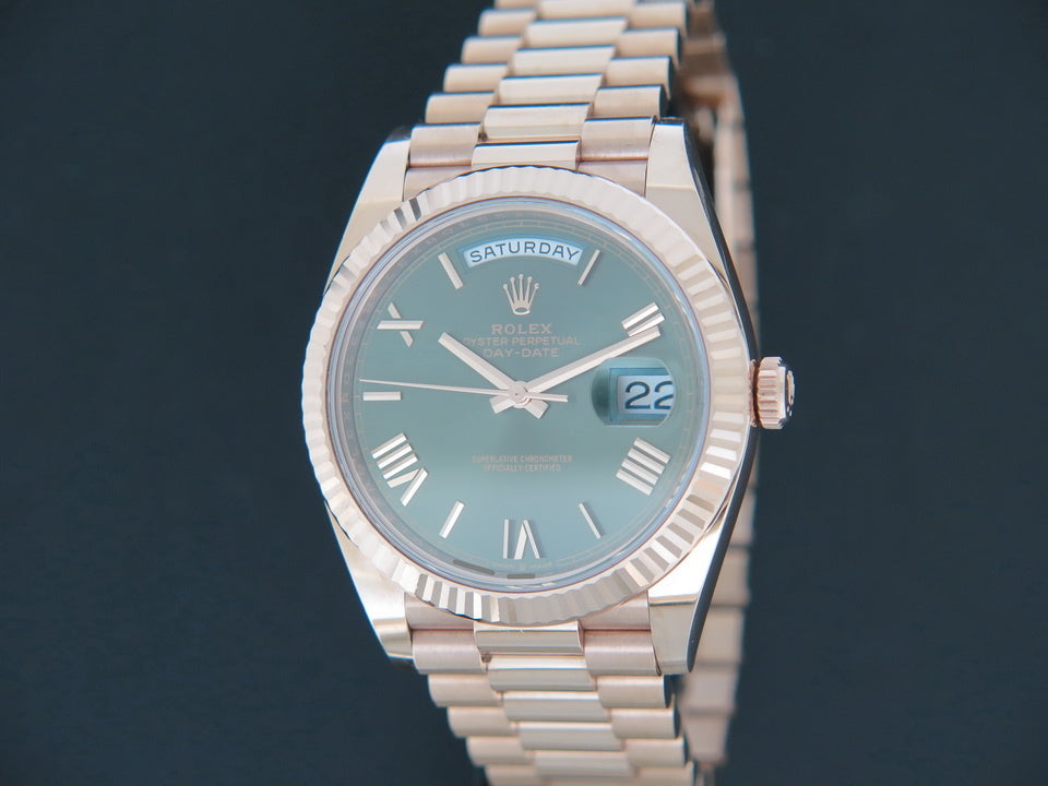 Rolex Day-Date 40 Everose Green Roman Dial 228235 (1)