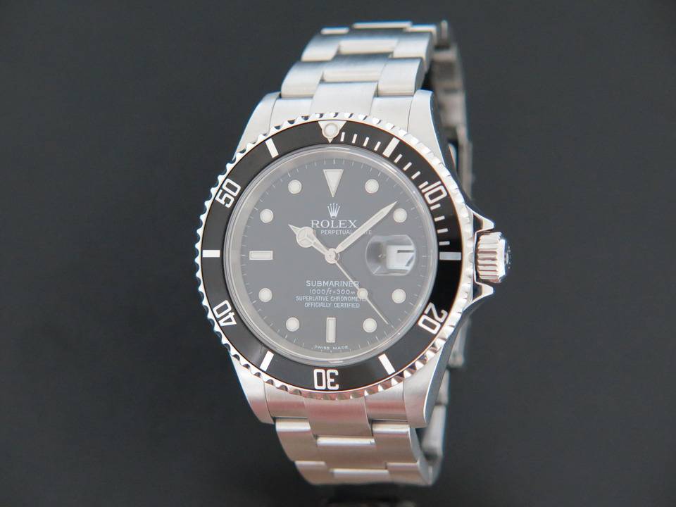 Rolex Oyster Perpetual Submariner Date (1)