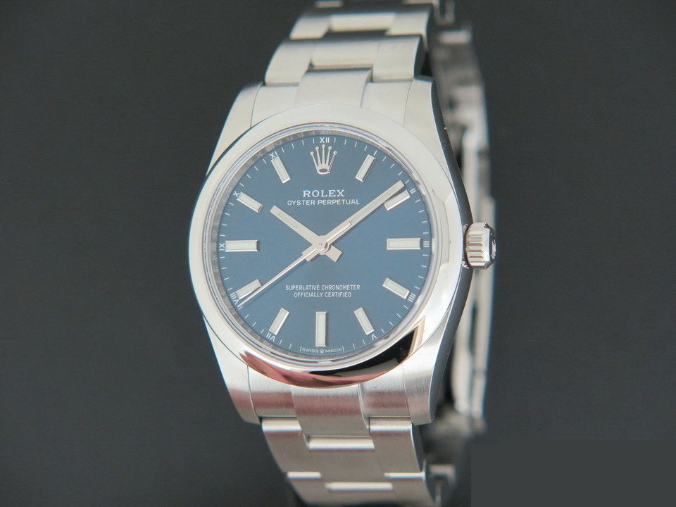 Rolex Oyster Perpetual 34 Blue Dial 124200 NEW (1)