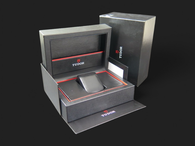 Tudor Box set ref. 44090.64