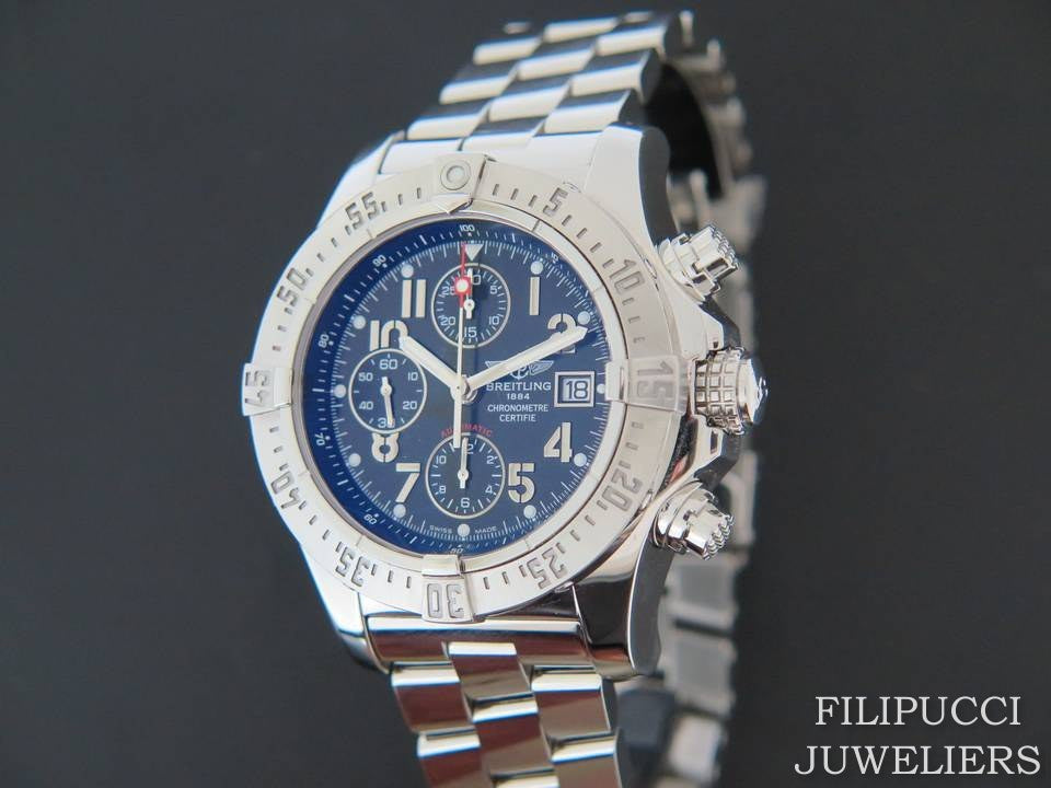 Breitling Avenger A13380 (1)