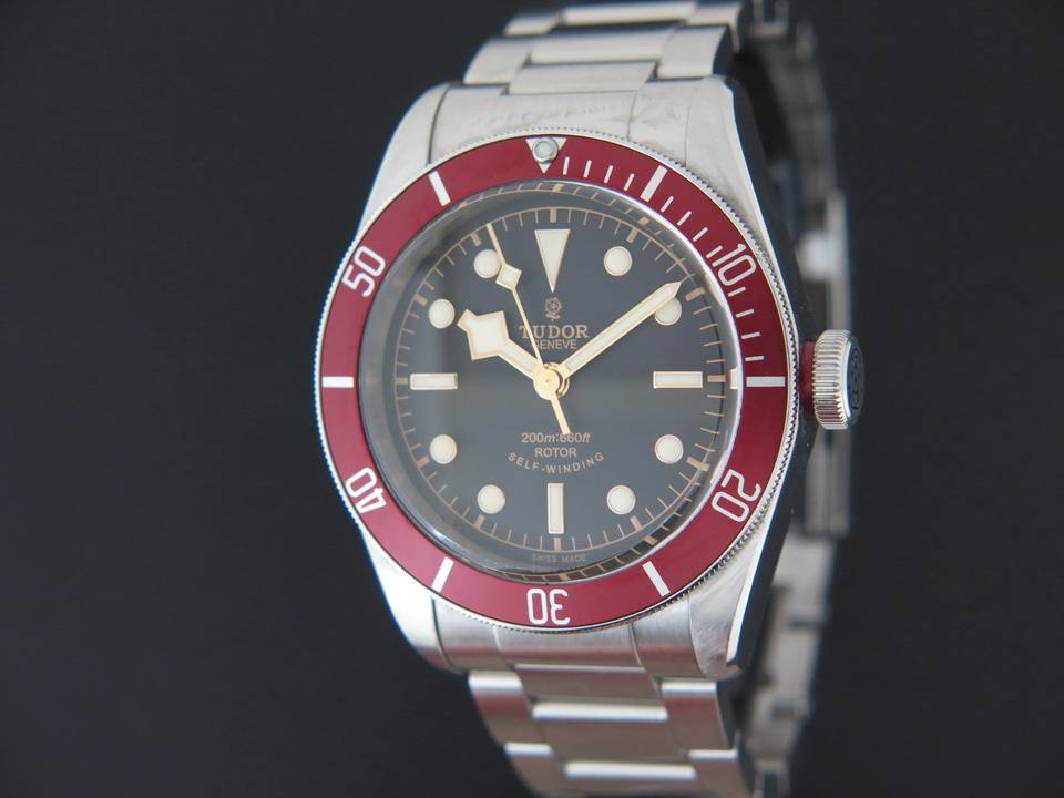 Tudor Heritage Black Bay (1)