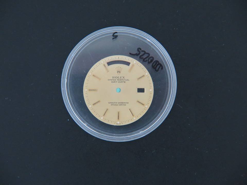 Rolex Day-Date Dial Champagne 18038 (1)