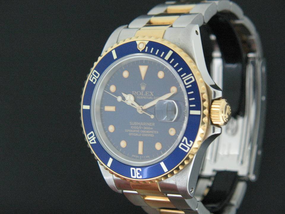 Rolex Oyster Perpetual Submariner Date (1)