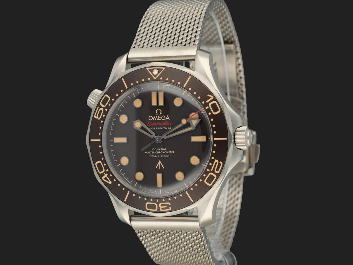 Omega Seamaster Diver 300M 007 Edition 210.90.42.20.01.001 (1)