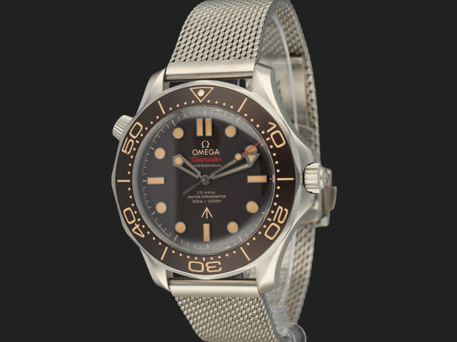 Omega Seamaster Diver 300M 007 Edition