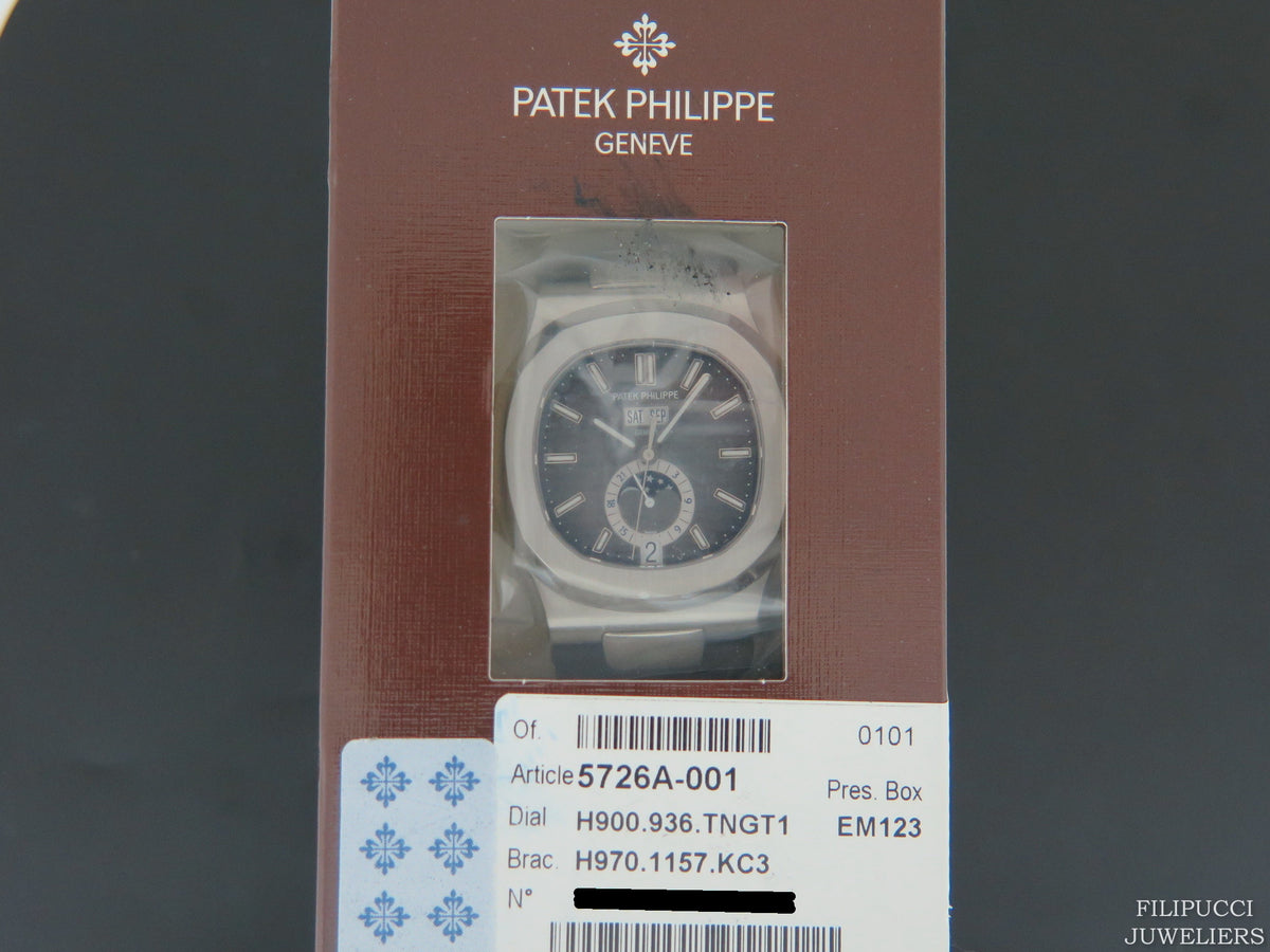 Patek Philippe Nautilus Annual Calendar  (1)