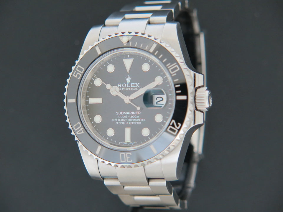 Rolex Submariner Date 116610LN (1)