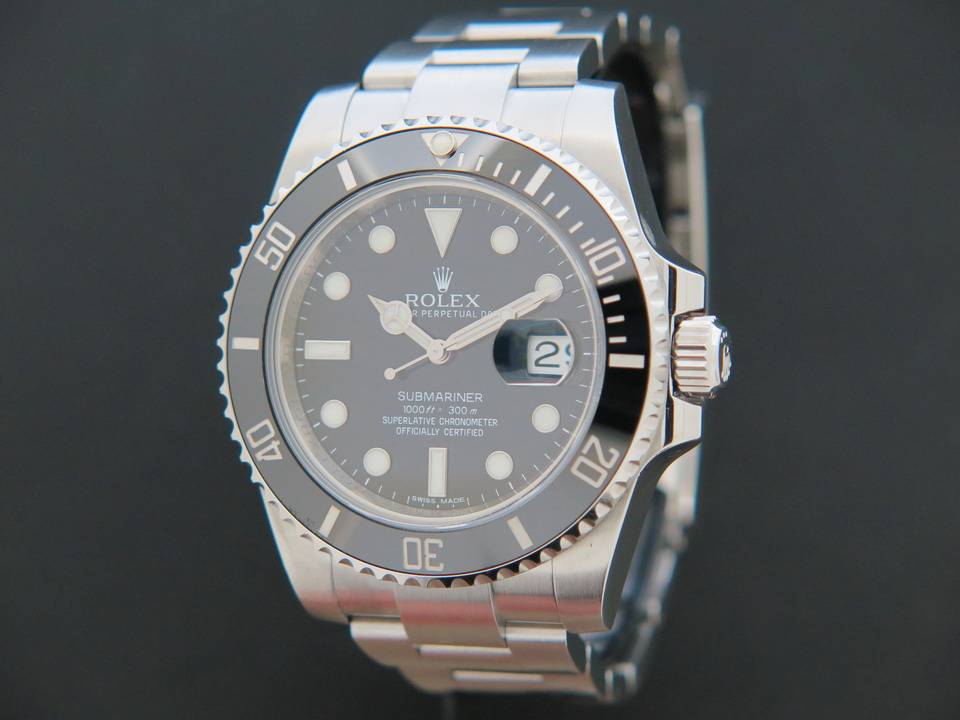 Rolex Oyster Perpetual Submariner Date  (1)