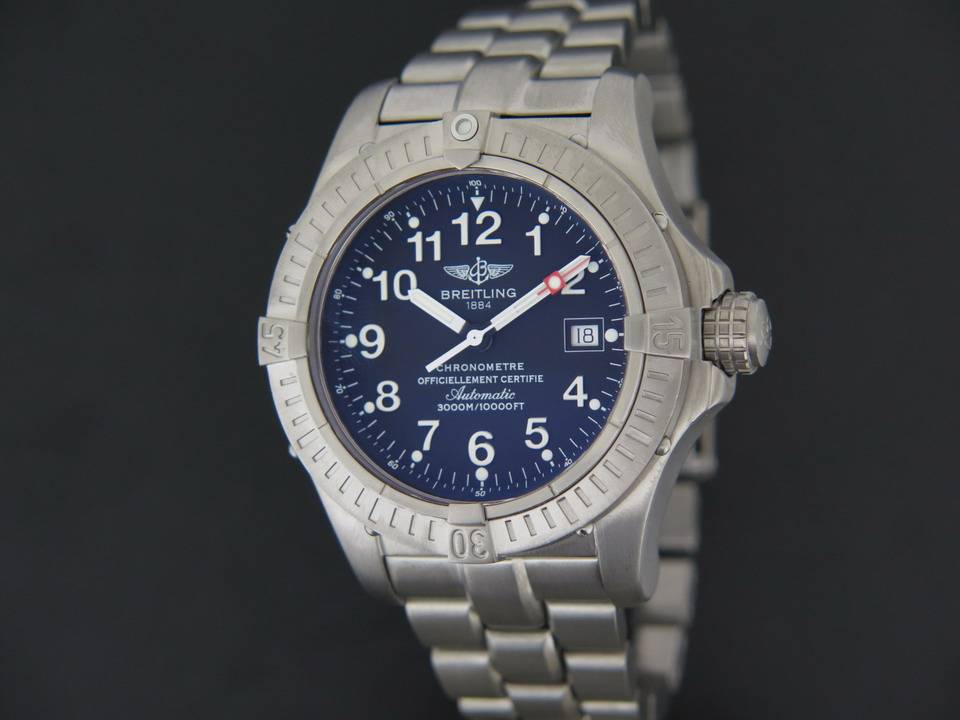 Breitling Avenger Seawolf Titanium (1)