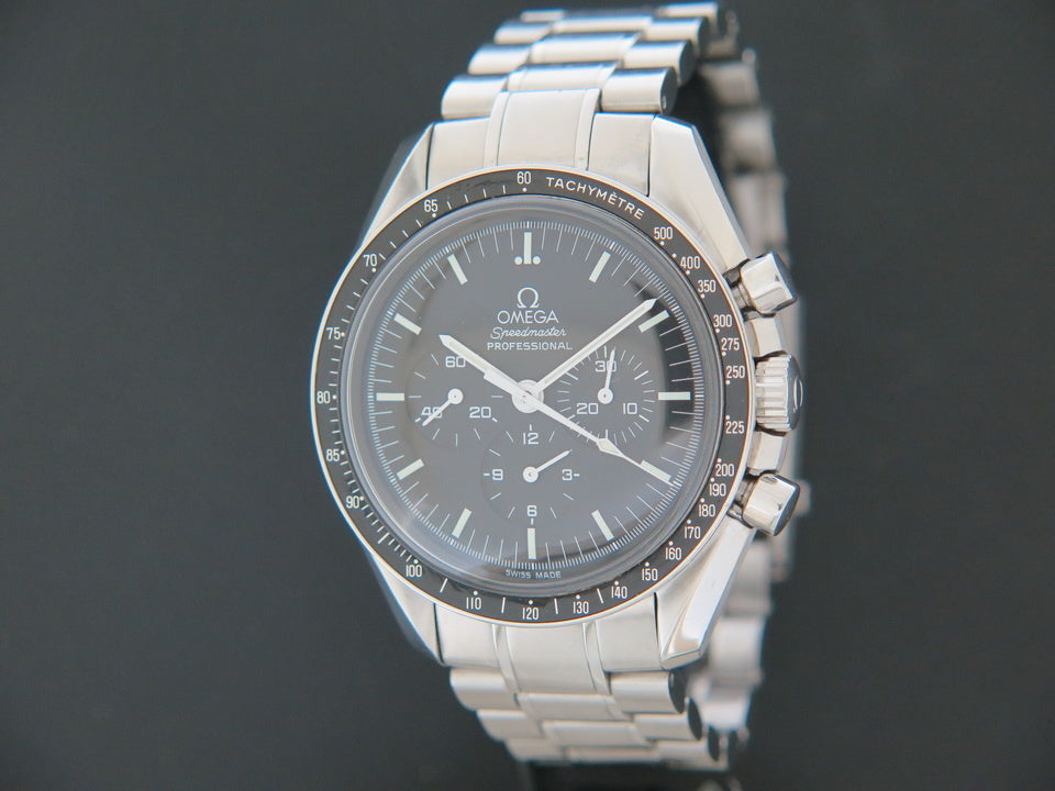 Omega Speedmaster Professional Moonwatch 35.70.50.00  (1)