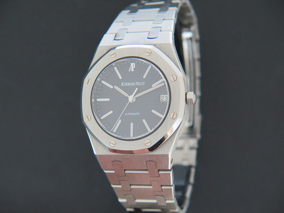 Audemars Piguet Royal Oak 4100ST Black Dial (1)