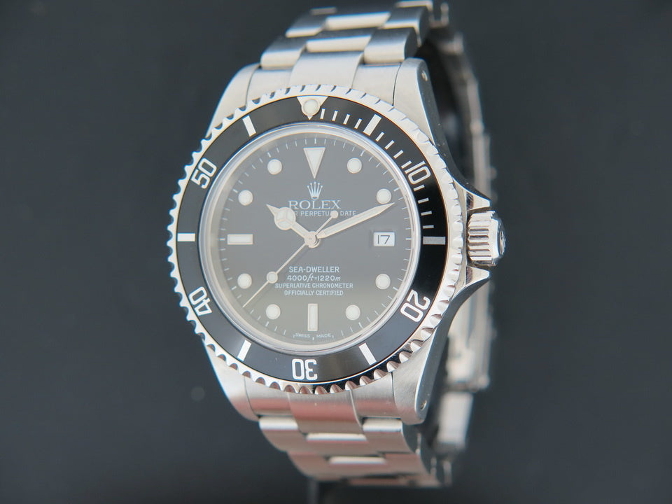 Rolex Sea-Dweller 16600     (1)