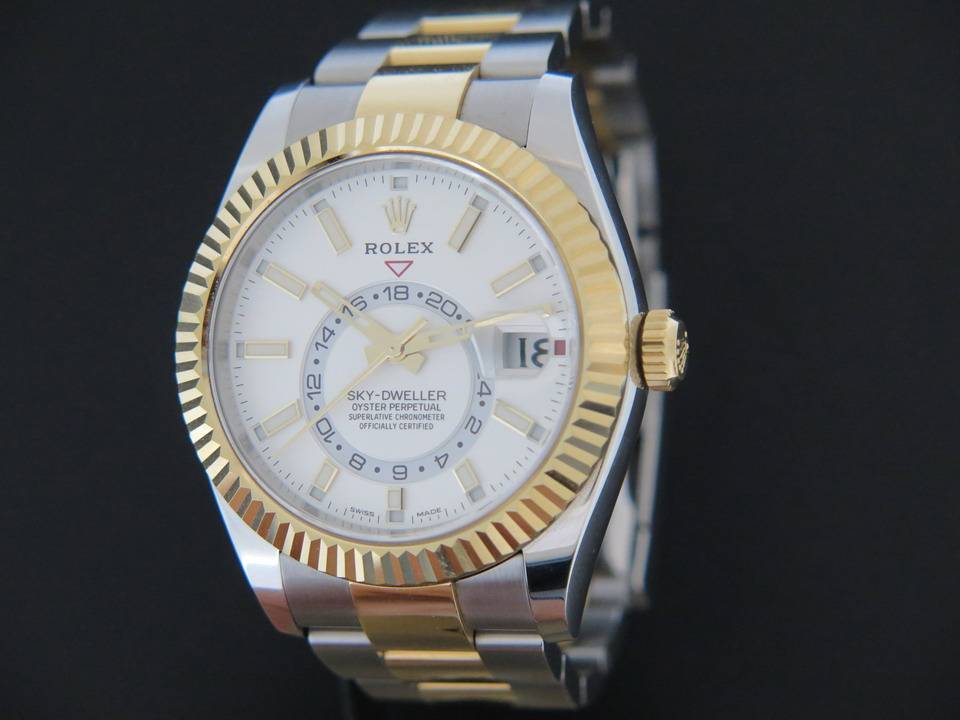 Rolex Sky-Dweller Gold/Steel  326933  (1)