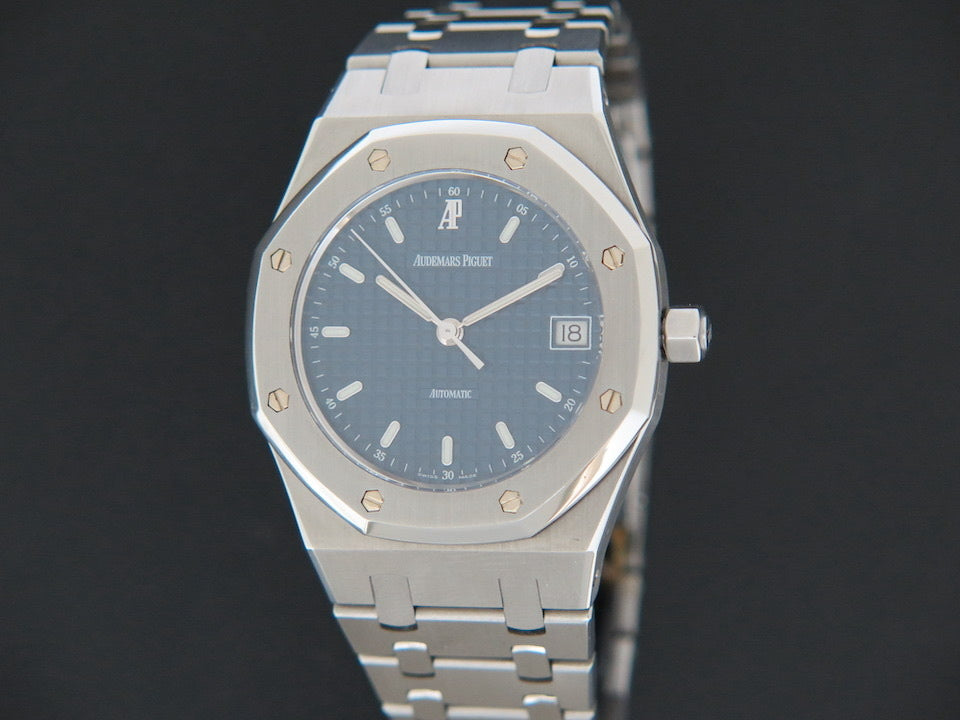 Audemars Piguet Royal Oak Steel 14790ST Blue Dial  (1)