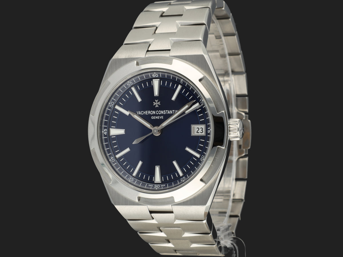 Vacheron Constantin Overseas Self-Winding Blue Dial 4500V (1)