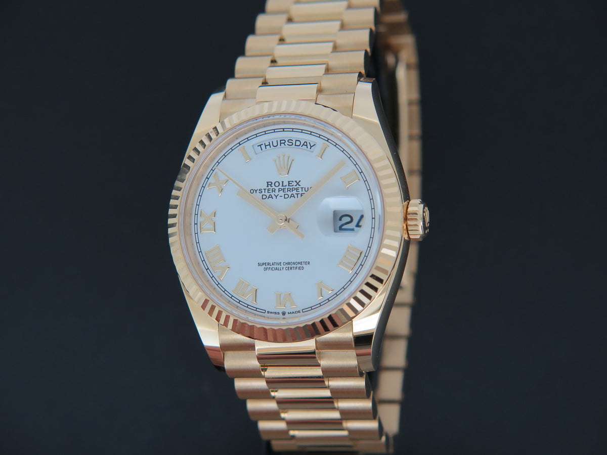 Rolex Day-Date Yellow Gold White Roman Dial 128238 99% NEW (1)