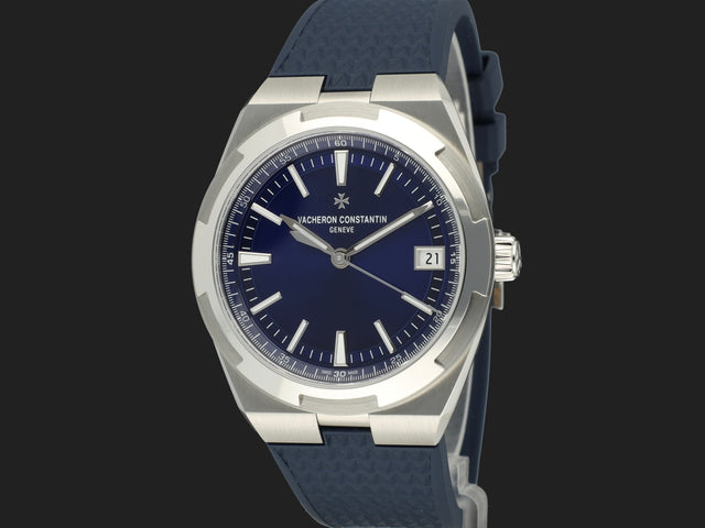 Vacheron Constantin Overseas Self-Winding Blue Dial 4520V NEW 4520V/210A-B128