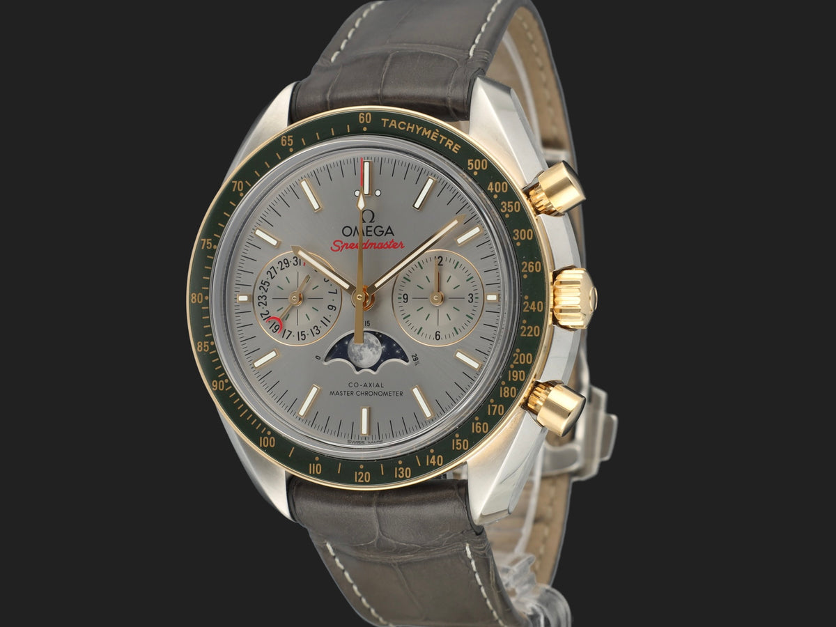 Omega Speedmaster Moonphase Co-Axial Master Chronometer 44.25MM Gold/Steel 304.23.44.52.06.001 (1)