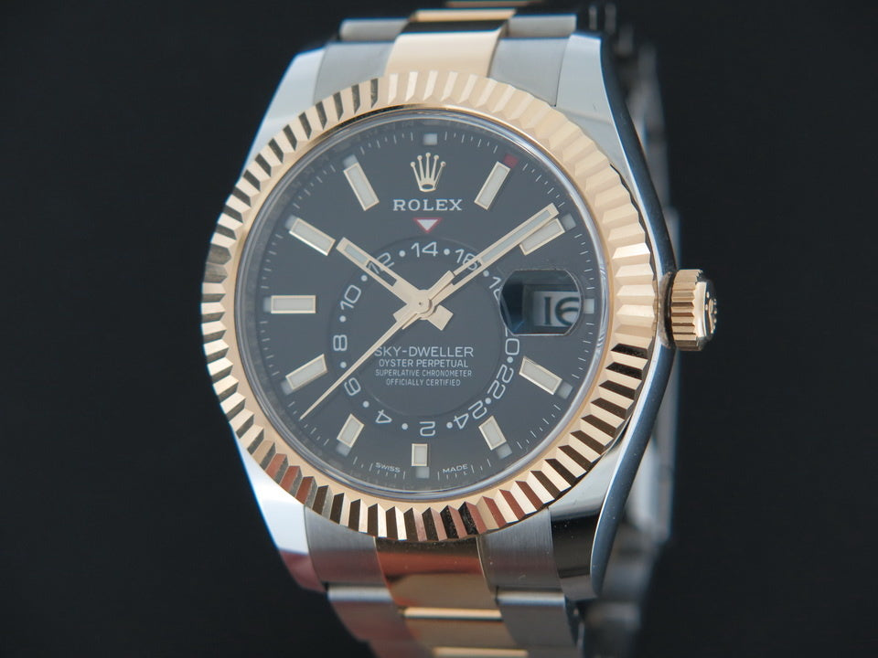 Rolex Sky-Dweller Gold/Steel Black 326933 (1)