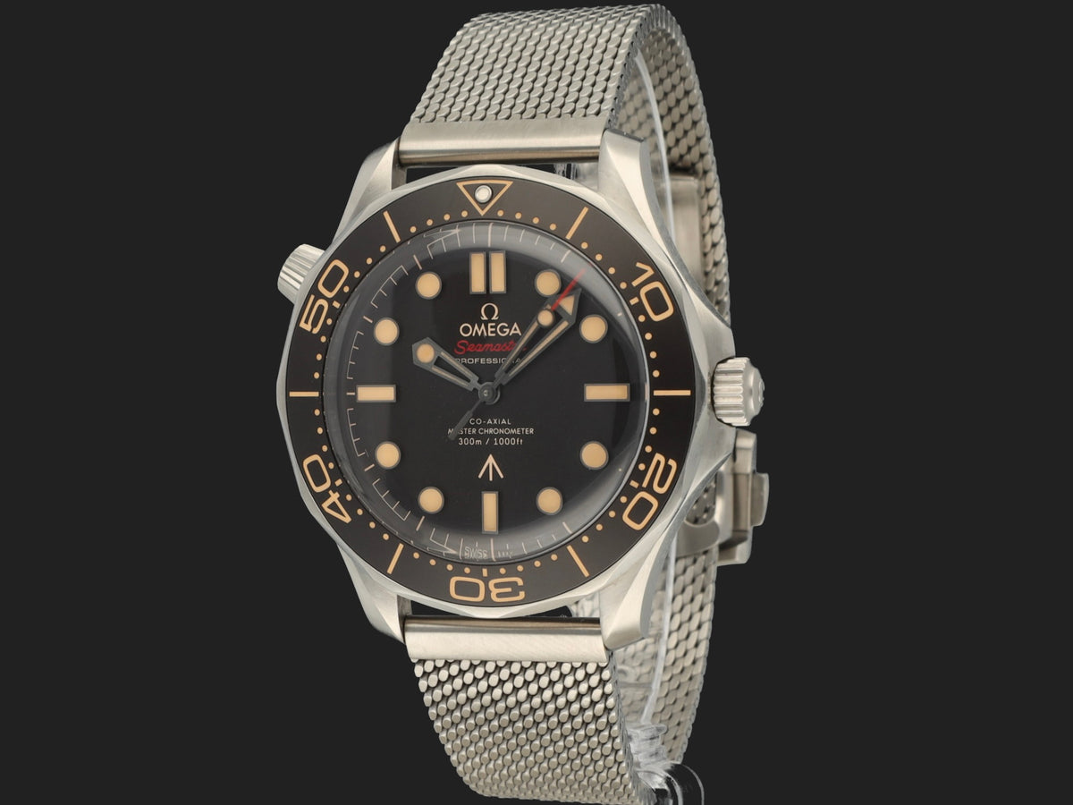 Omega Seamaster Diver 300M 007 Edition 210.90.42.20.01.001 (1)