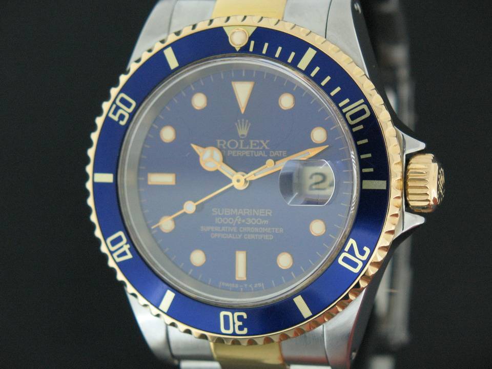 Rolex Oyster Perpetual Submariner Date (1)