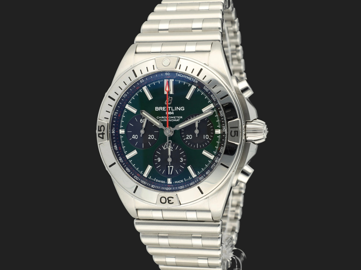 Breitling Chronomat B01 42 Green Dial AB0134 (1)