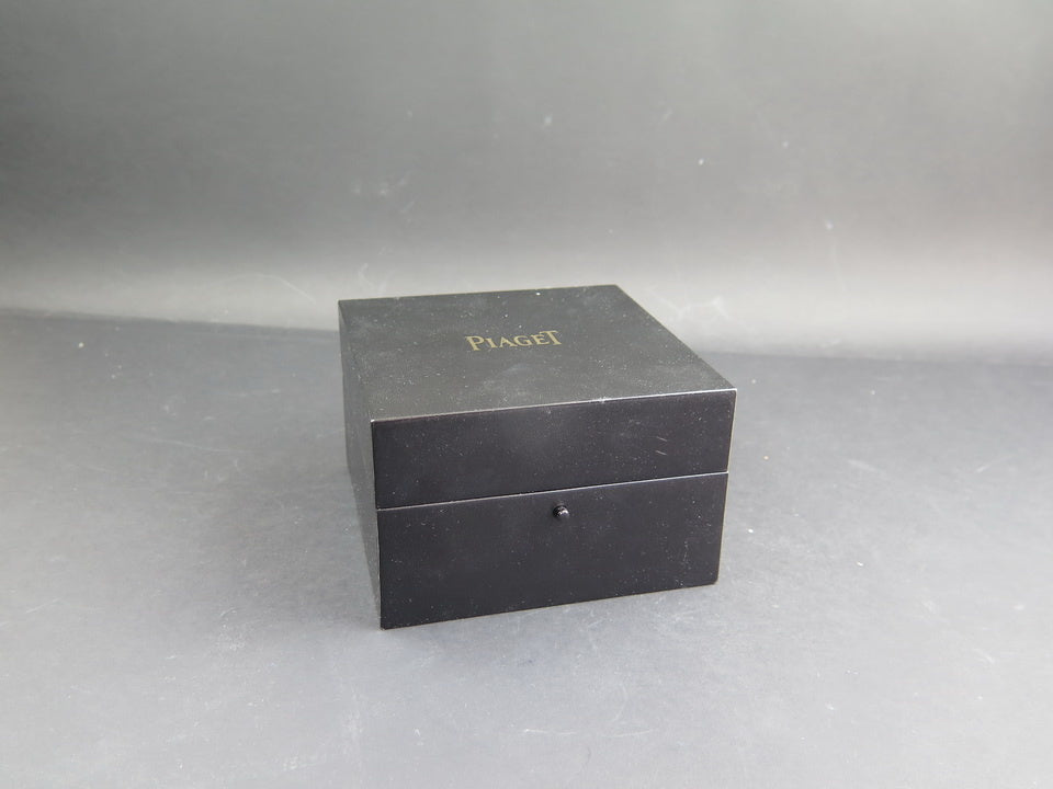 Piaget Box (1)