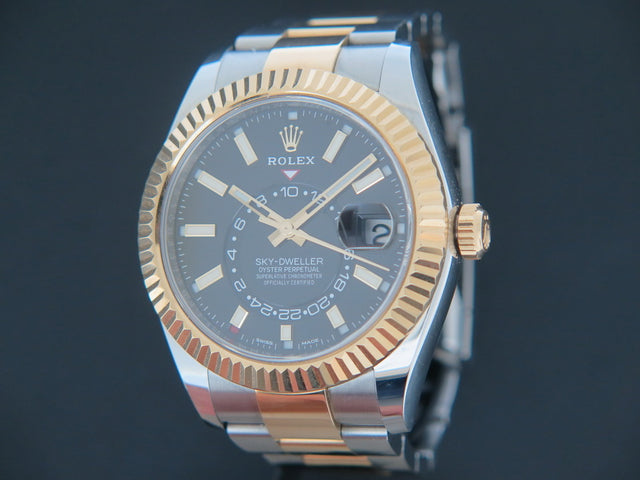 Rolex Sky-Dweller Gold/Steel Black