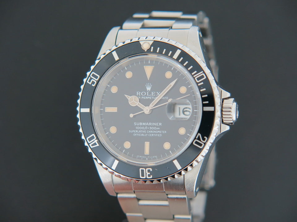 Rolex Submariner Date 16610 W-serial (1)
