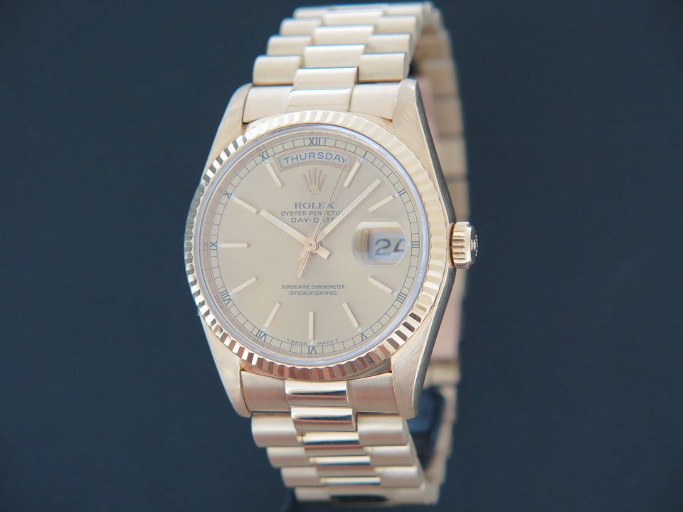 Rolex Day-Date Yellow Gold Champagne Dial 18238 Full Set (1)