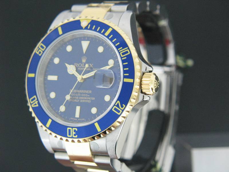 Rolex Oyster Perpetual Submariner Date (1)