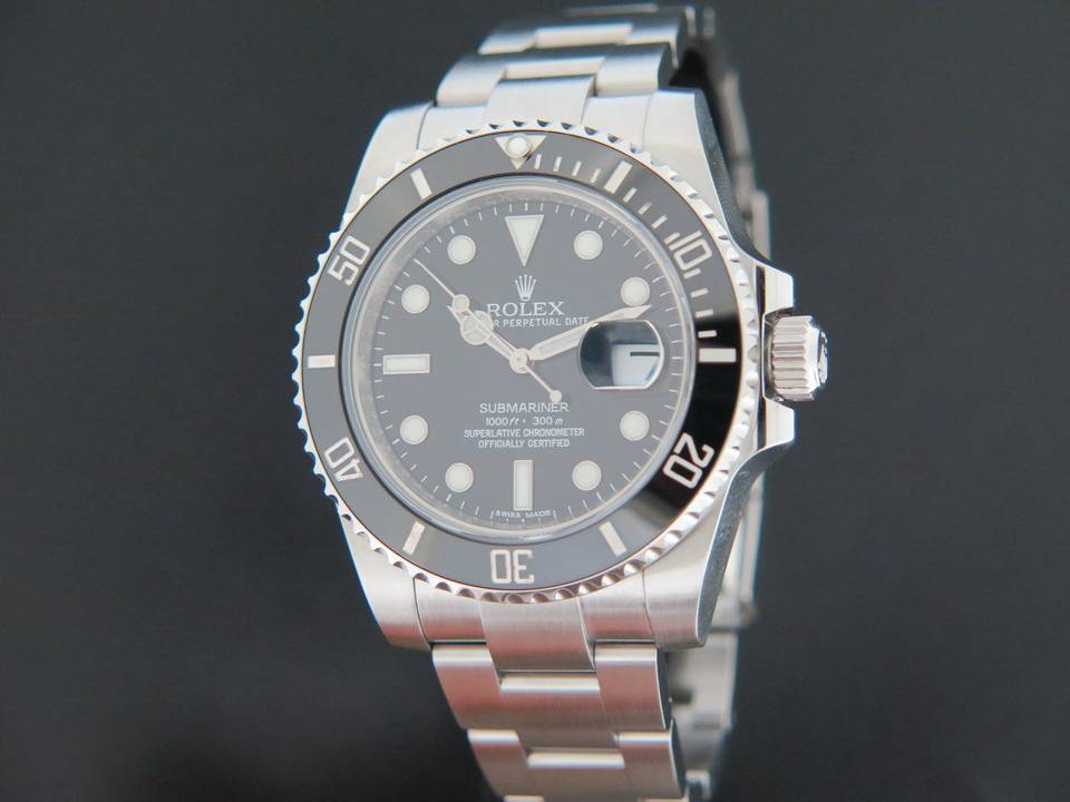 Rolex Oyster Perpetual Submariner Date (1)