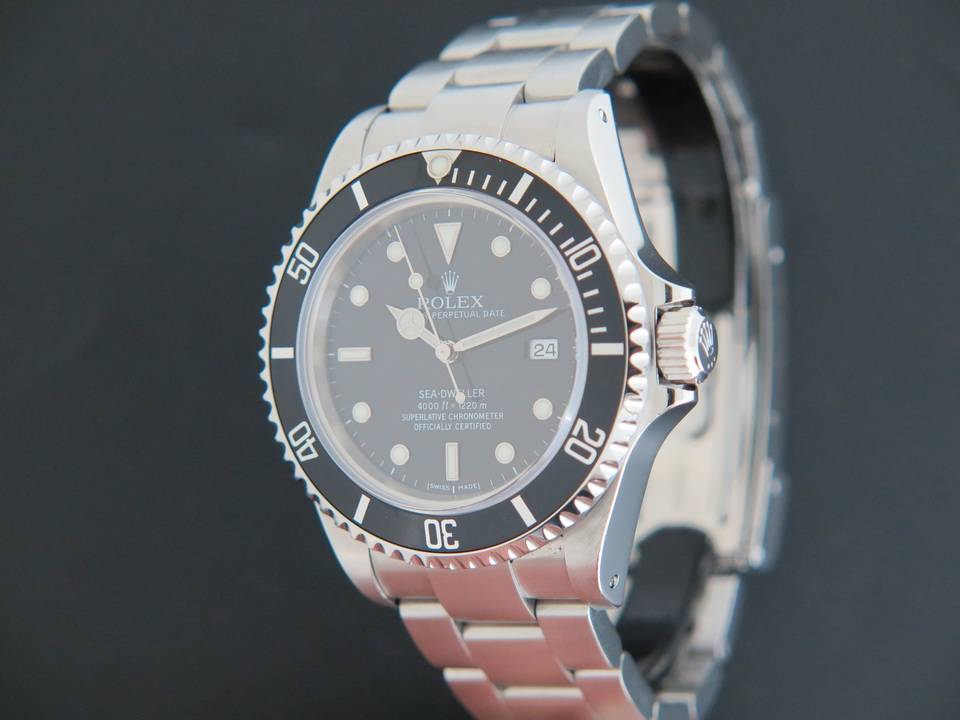 Rolex Sea-Dweller 16600 (1)