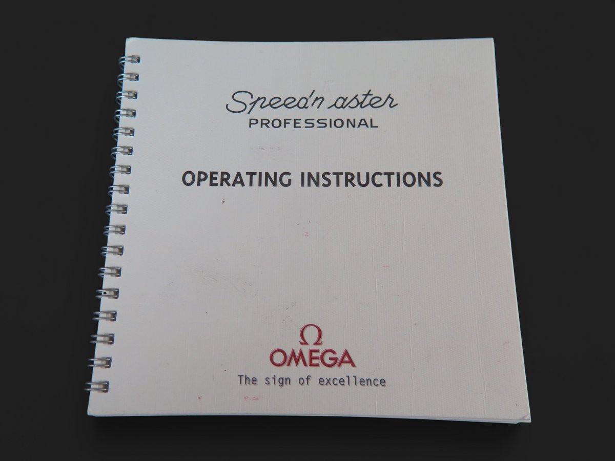 Omega Booklet Speedmaster Professional Chronograph cal.1666 (1)