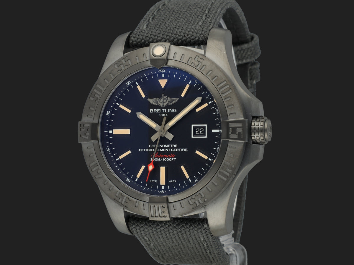 Breitling Avenger Blackbird 48 V17310 (1)