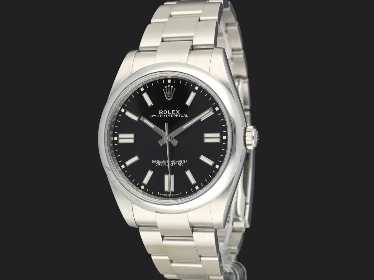 Rolex Oyster Perpetual 41 Black Dial 124300 (1)