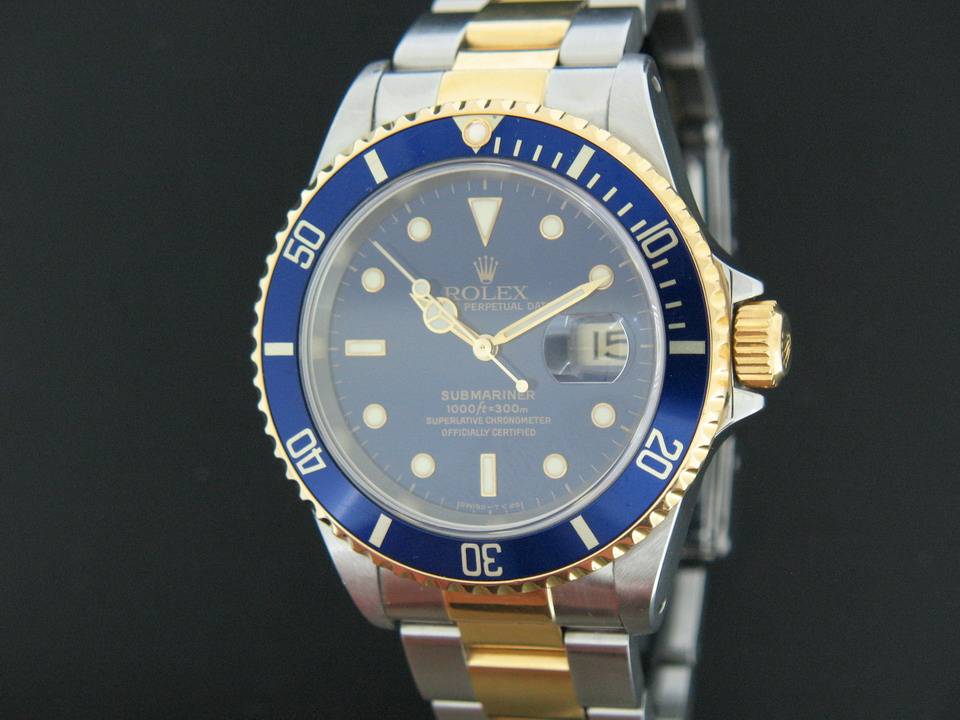 Rolex Oyster Perpetual Date Submariner  (1)