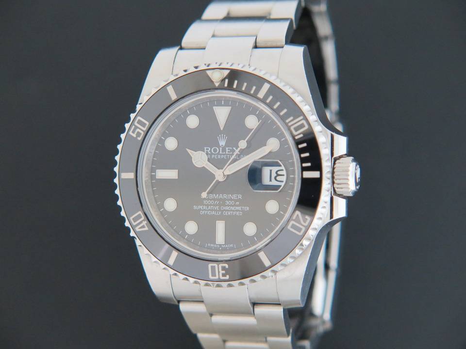 Rolex Submariner Date 116610LN   (1)