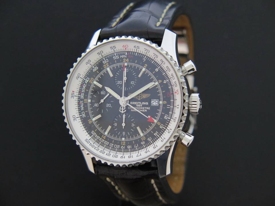 Breitling Navitimer World (1)