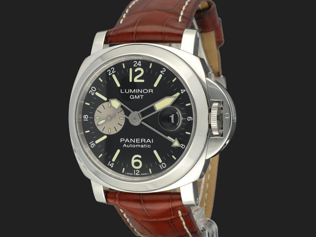 Panerai Luminor Marina GMT
