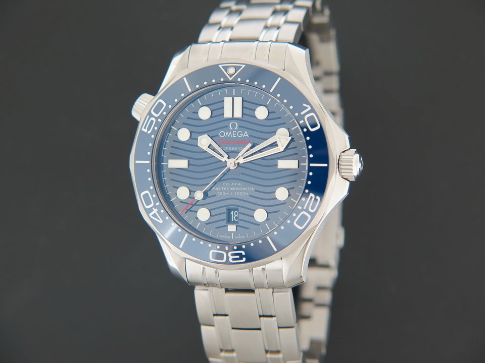 Omega Seamaster Diver 300M Co-Axial Master Chronometer NEW 210.30.42.20.03.001 (1)