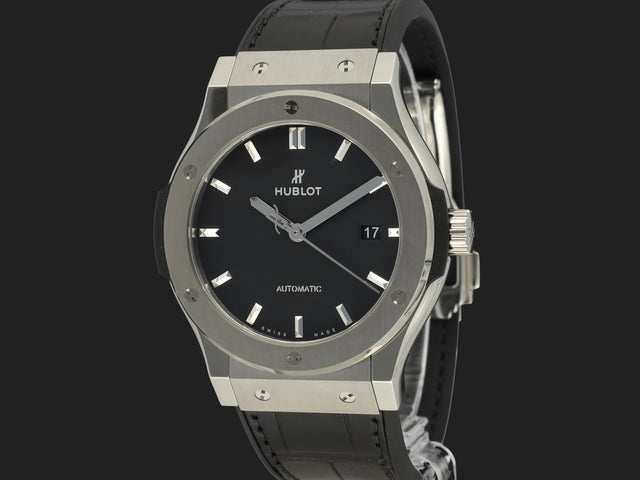Hublot Classic Fusion Titanium Black Dial 42mm 542.NX.1171.LR NEW